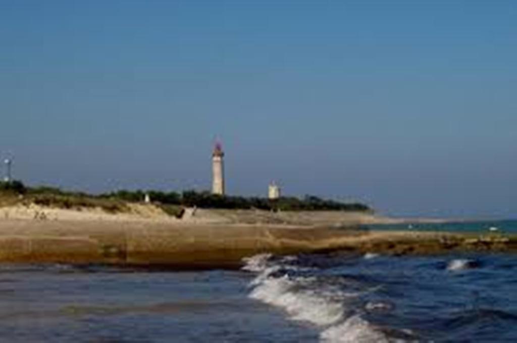 Maison Retaise Pres De La Plage Saint-Clément-des-Baleines Dış mekan fotoğraf
